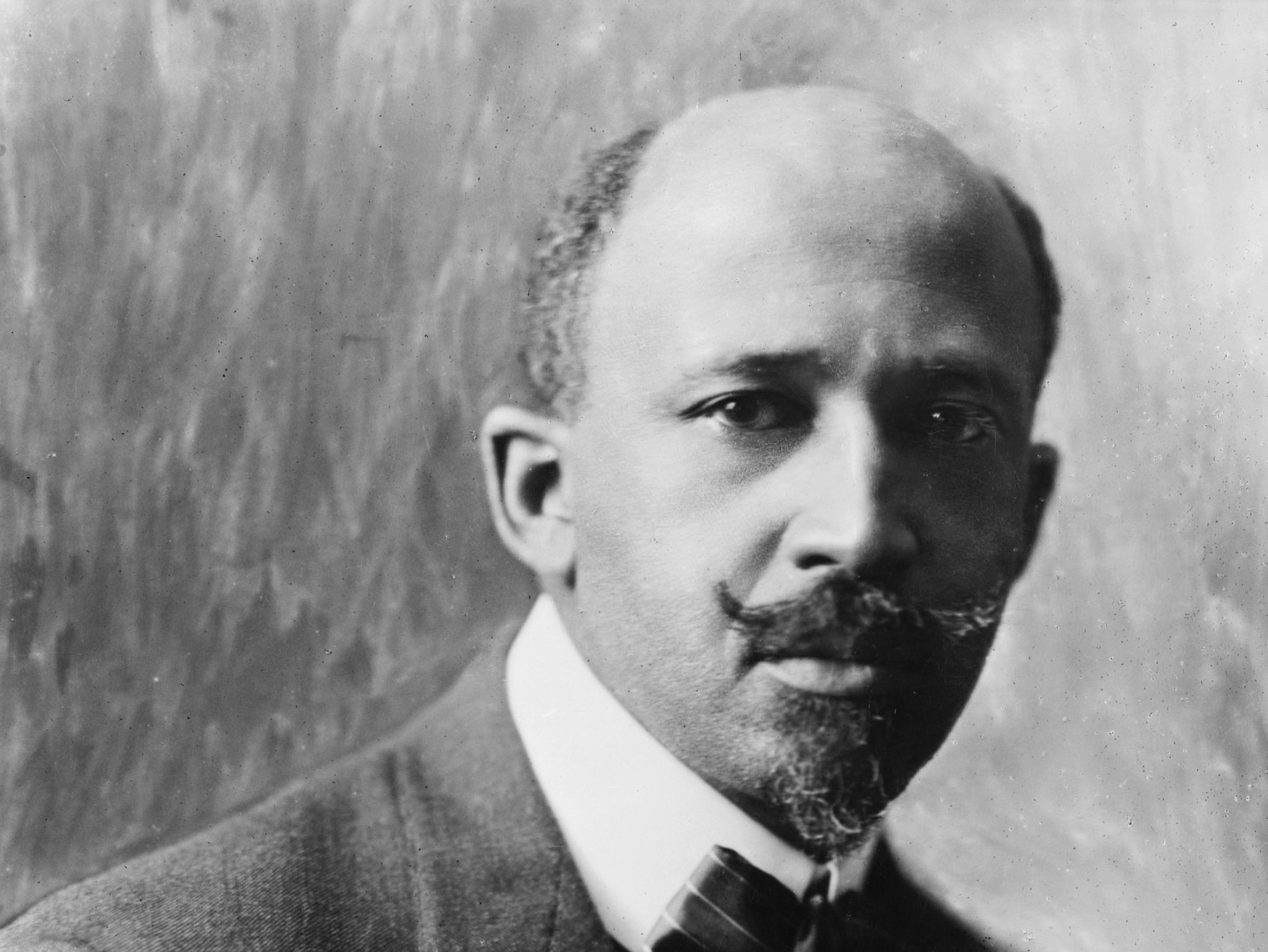 Running after Du Bois