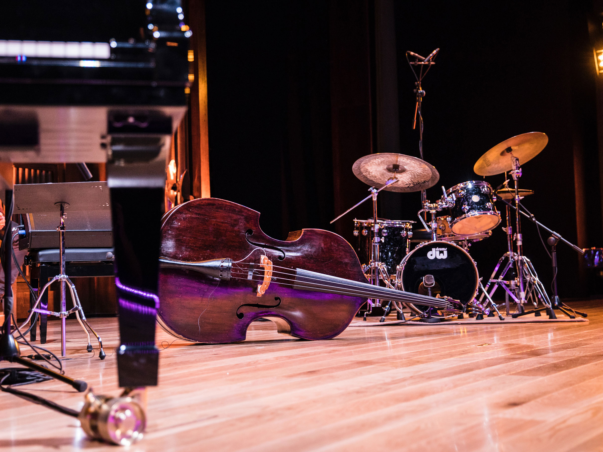 Idiom: Unifying and Integrating Compositional and Improvisational Language as a Composer-Performer