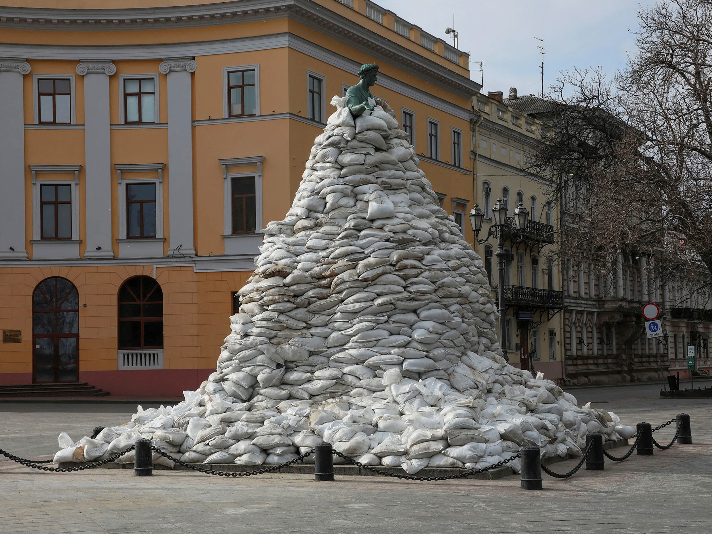 When the Unthinkable Becomes Real: A Reporter’s View on Russia’s War in Ukraine